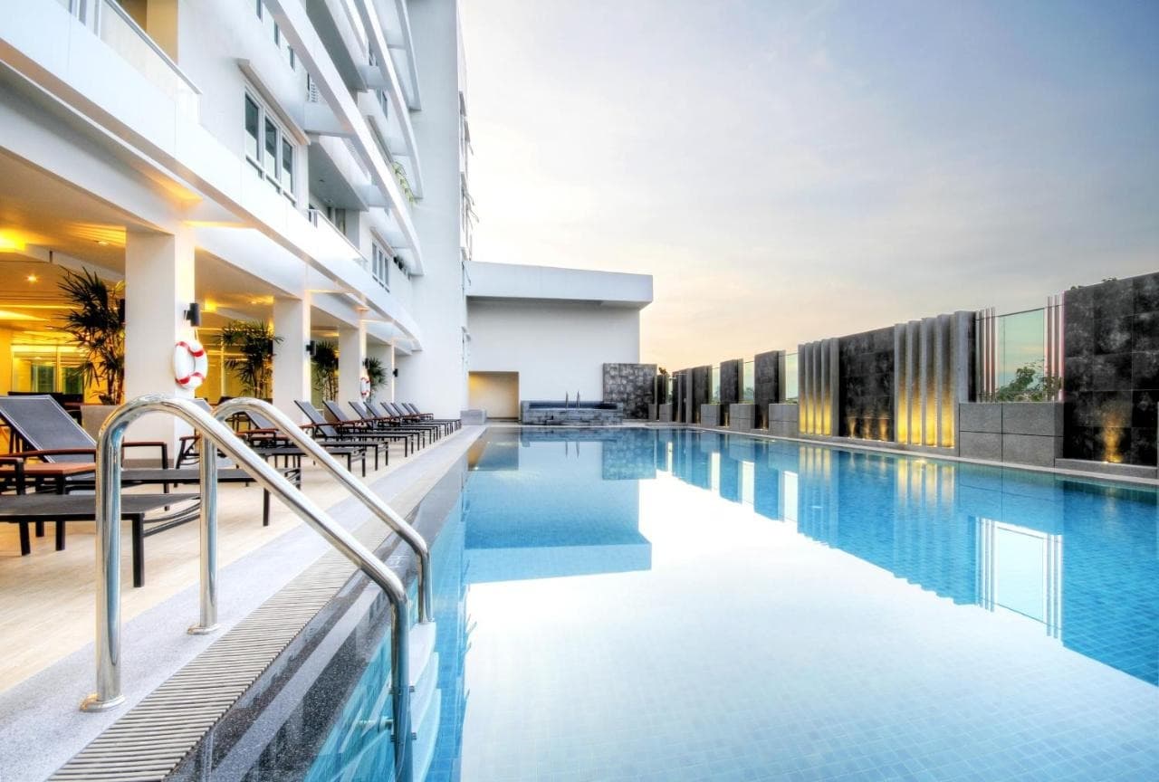 Classic Kameo Hotel & Serviced Apartments